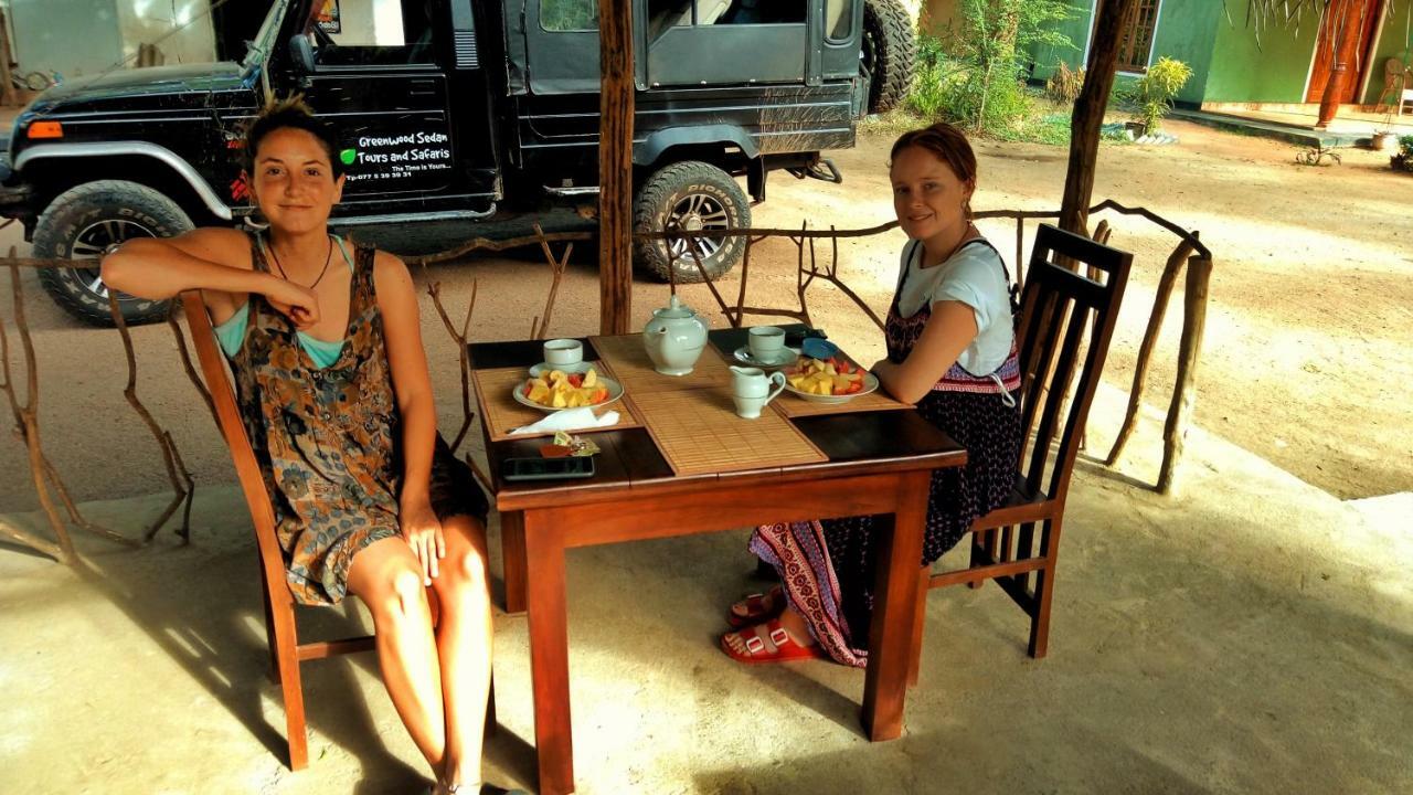 Greenwood Hotel สิกิริยา ภายนอก รูปภาพ